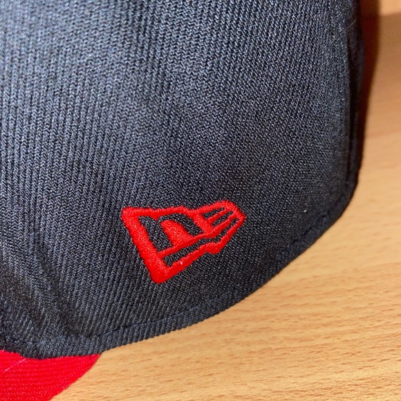 Los Angeles Dodgers Black & Red 59FIFTY Fitted Cap - Picture 3 of 9